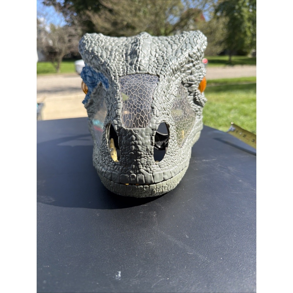 Jurassic World Chomp 'n Roar Mask Velociraptor Blue Costume Dress Up 2017
